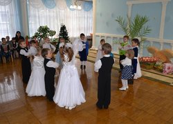 В Україні з краю в край ходить Святий Миколай…